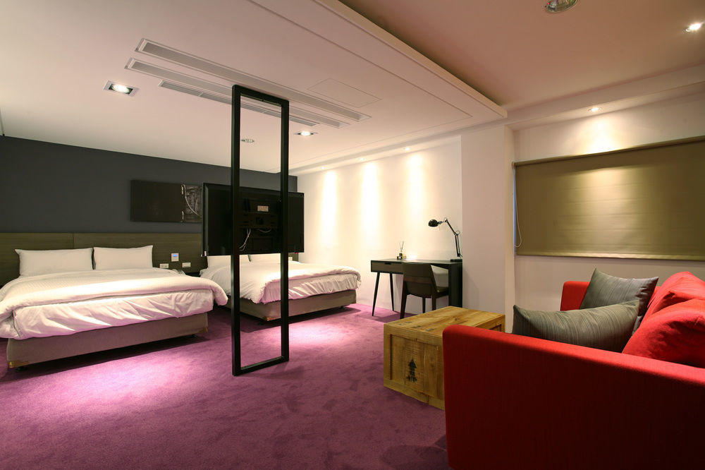 P&F Hotel Тайчжун Экстерьер фото