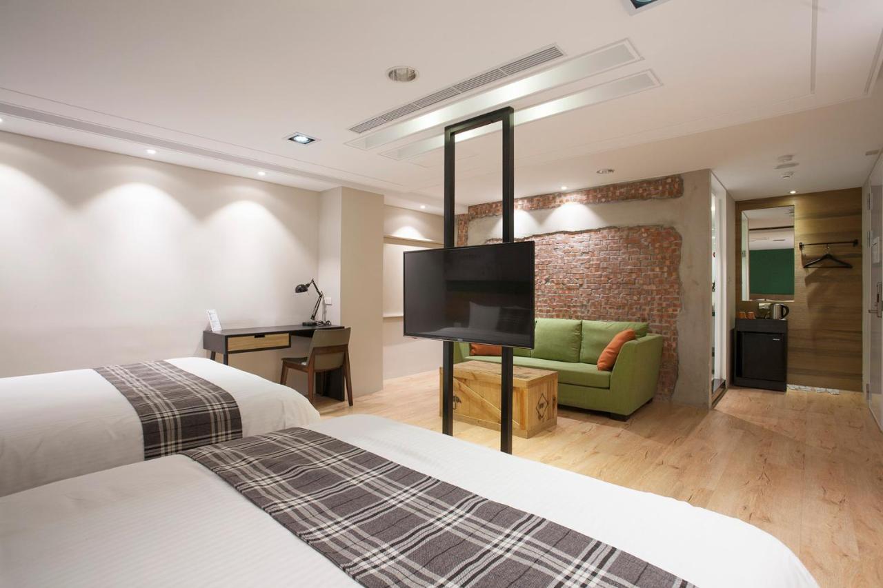 P&F Hotel Тайчжун Экстерьер фото
