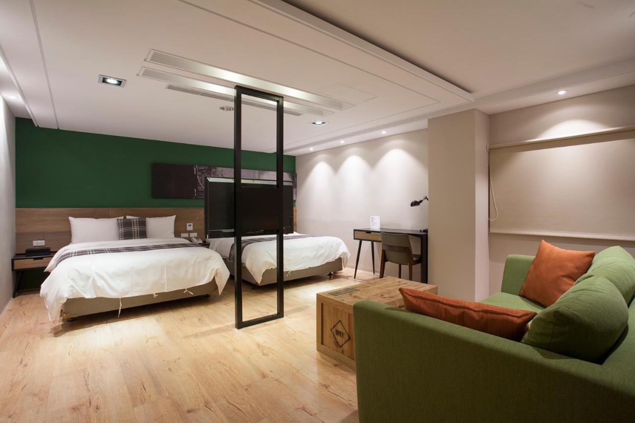 P&F Hotel Тайчжун Экстерьер фото